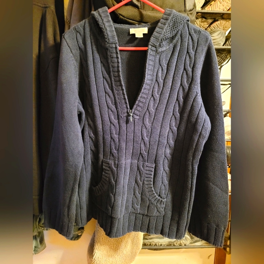 Women's sweater